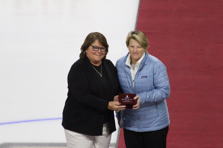 Northeastern women's hockey alumnus Fiona Rice is honored as an inductee in the Women's Beanpot Hall of Fame. From 1986 to 1989, Rice helped the Huskies to four consecutive Beanpot titles.