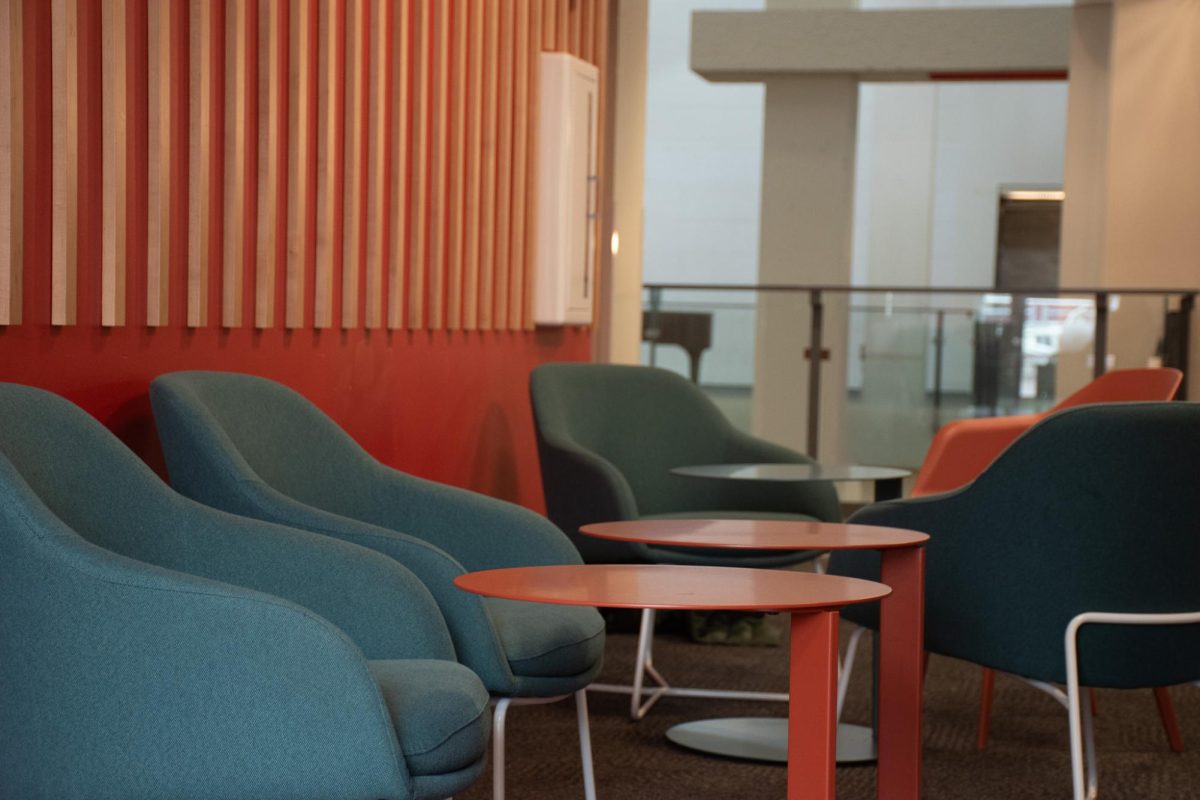 Interior seating area of the Curry Courtyard. The section featured noise-cancelling pods and couches.